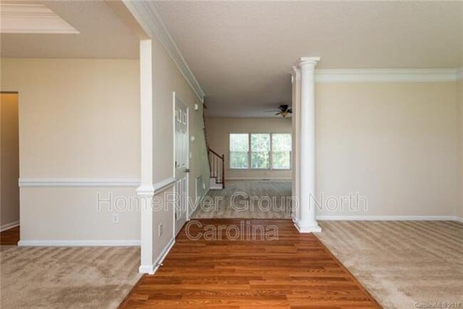 Building Photo - 9706 Ashburton Dr