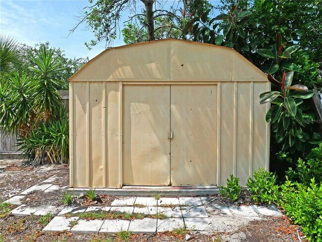 Building Photo - 5014 Dr. M.L.K. Jr St S