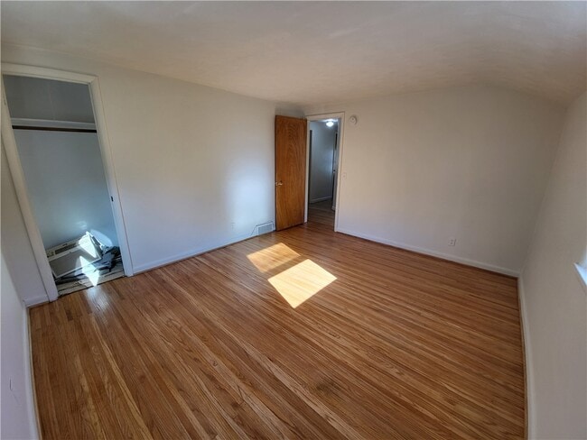 Building Photo - 59 Pinnacle Rd