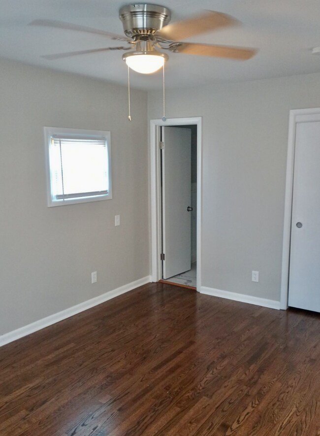 Building Photo - Beautifully Updated Home in KCMO!