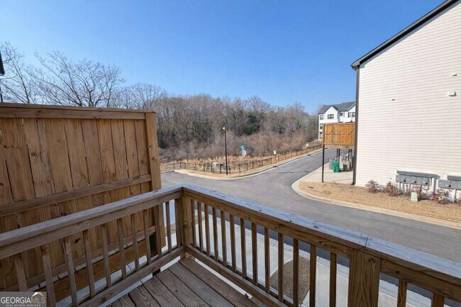 Building Photo - 1375 Walking Wy