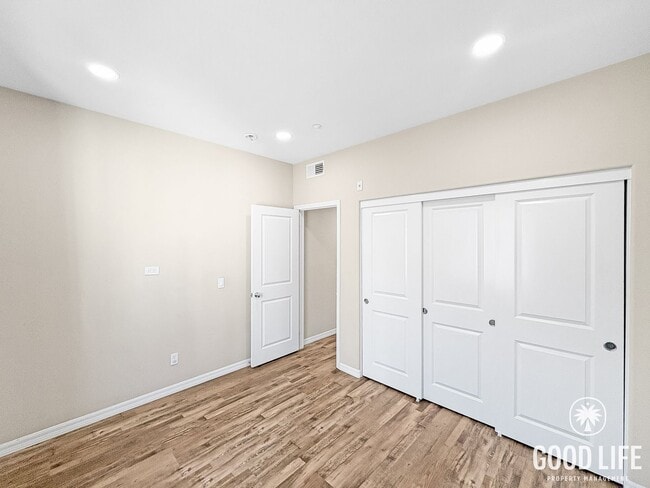 Building Photo - Beautifully Maintained Townhome in Pristine St Cloud Community