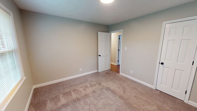 Building Photo - Remodeled 3 Bedroom Ranch with Fenced Backyard in Convenient Location