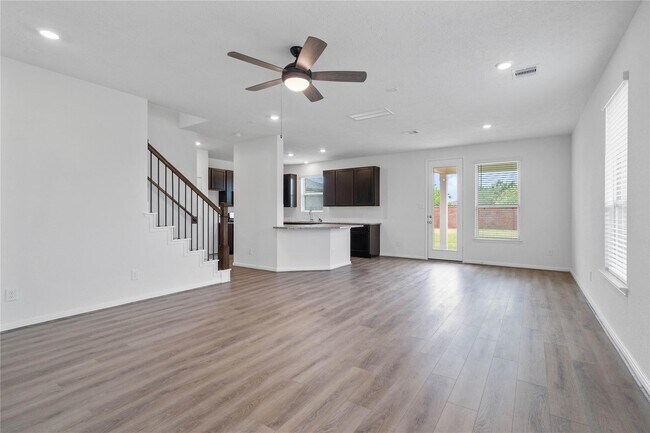 Building Photo - 2800 Cordova Hl Dr