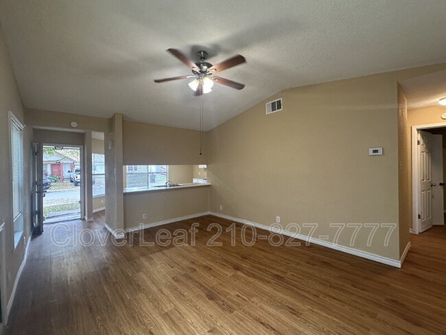 Building Photo - 4012 Sunrise Creek Dr