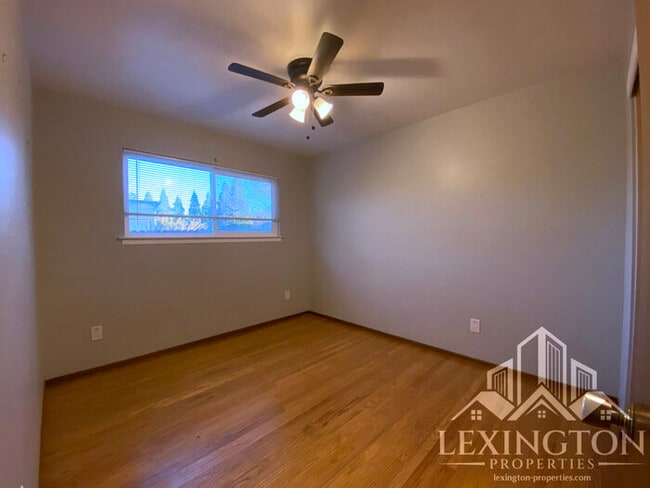 Building Photo - Charming, Orangevale Home with Spacious Yard! – 3BD/2BA