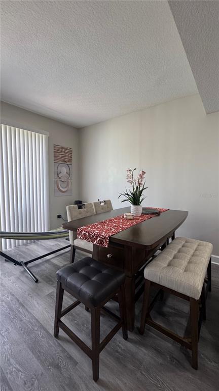 Building Photo - 2015 Grand Oak Dr