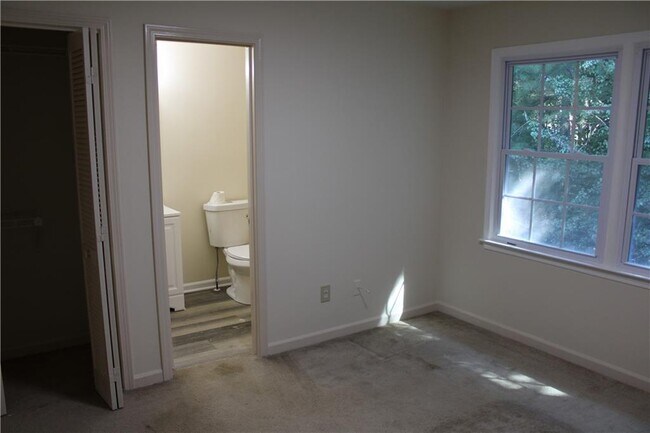 Building Photo - 1233 Sweet Pine Dr
