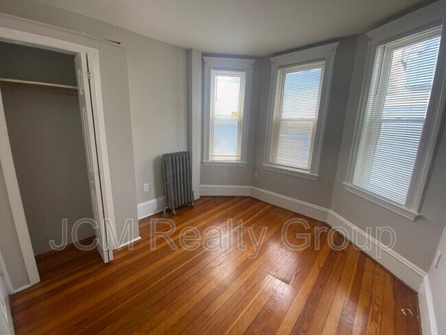 Building Photo - 34 Speedwell St