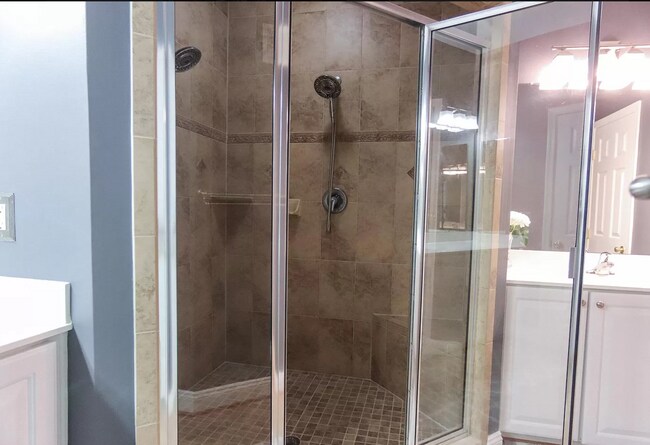 Bathroom - MBR - 41849 Inspiration Ter