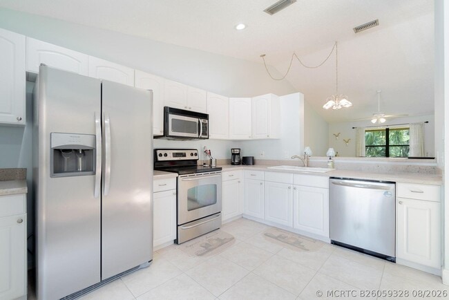 Building Photo - 13095 Belhaven Ct
