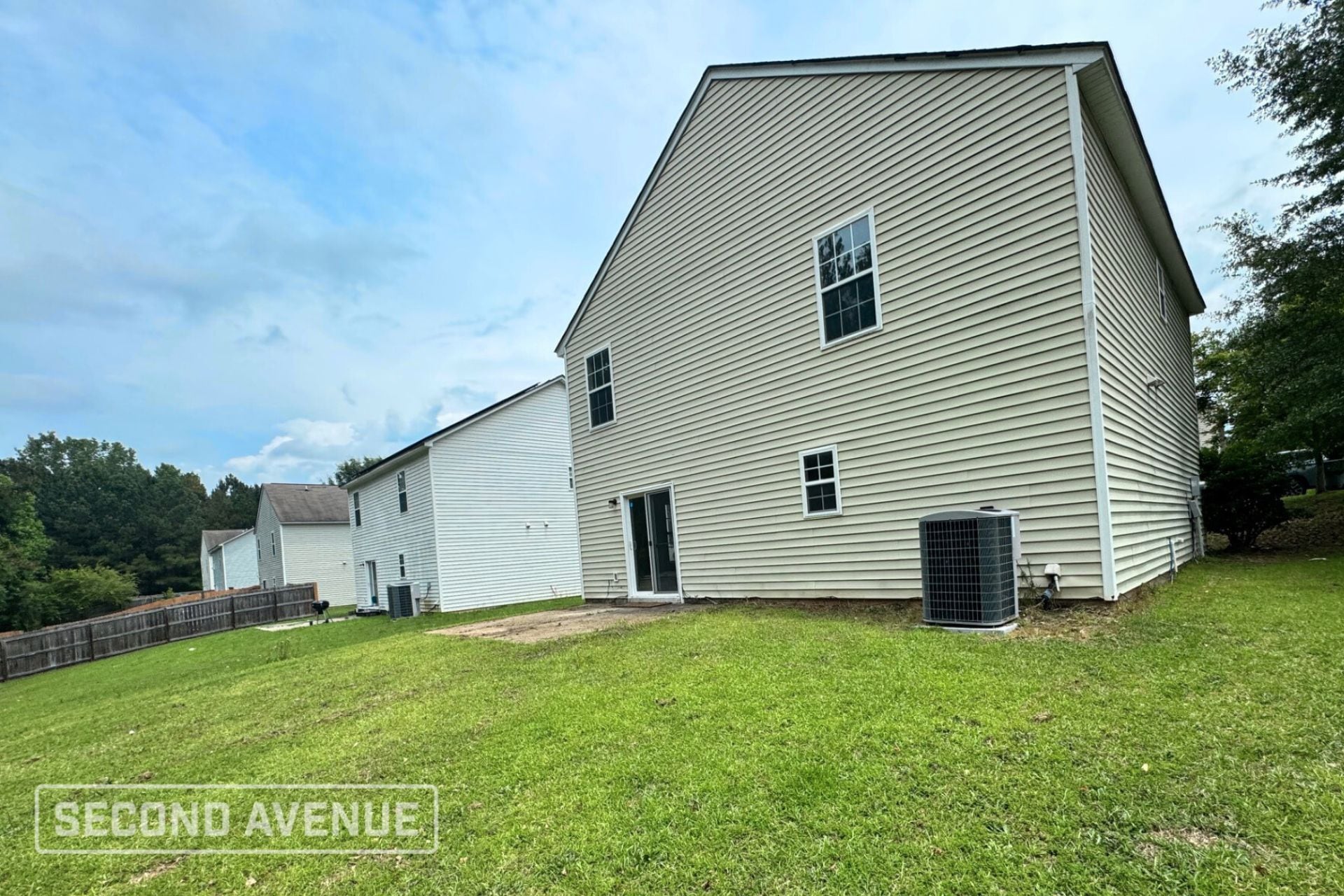 Building Photo - 123 Honey Tree Rd
