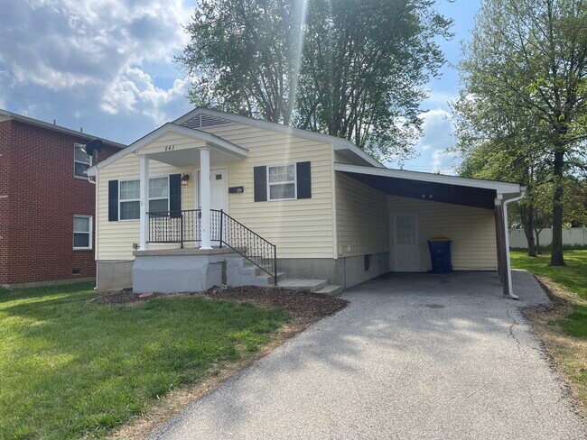 Primary Photo - 843 Vine St