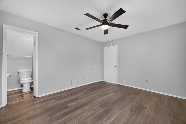 Building Photo - 2403 Autumn Springs Ln