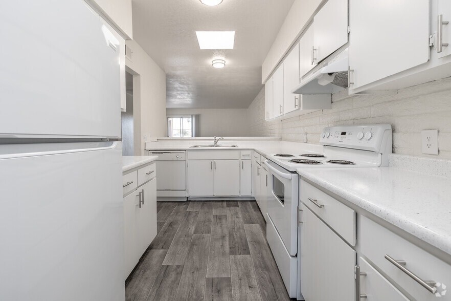 Primary Photo - Taylor Heights LLC