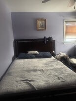 Building Photo - 605 S 13th St