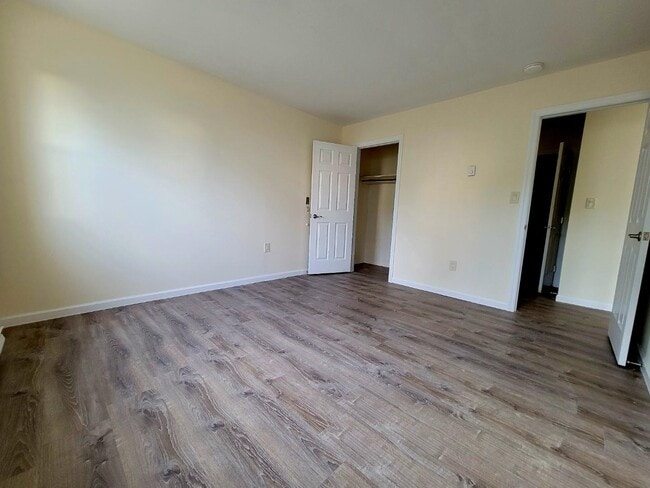 Building Photo - 50 Athens Ct