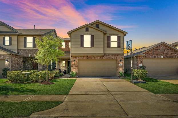 Building Photo - 15827 Copper Oak Ln