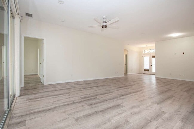 Building Photo - 8419 Whispering Woods Ct