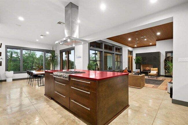 Building Photo - 332 Rugged Earth Dr