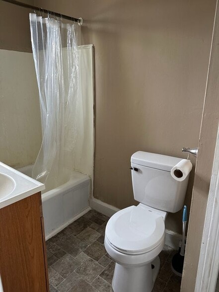 Building Photo - 14 S Lewis St