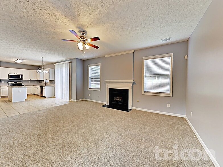 Building Photo - 403 Park Creek Trce