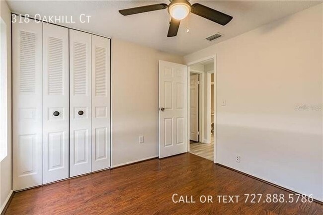 Building Photo - 318 Oakhill Ct