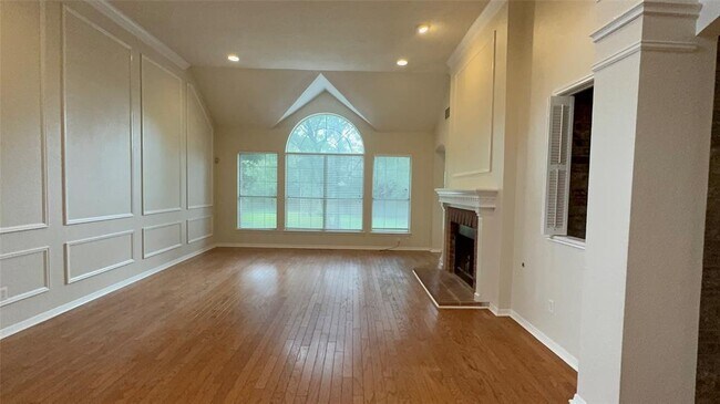 Building Photo - 10813 Redmond Rd