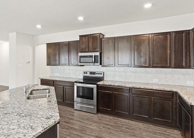 Building Photo - "4-Bedroom Haven in Cibolo with Spacious Living!"