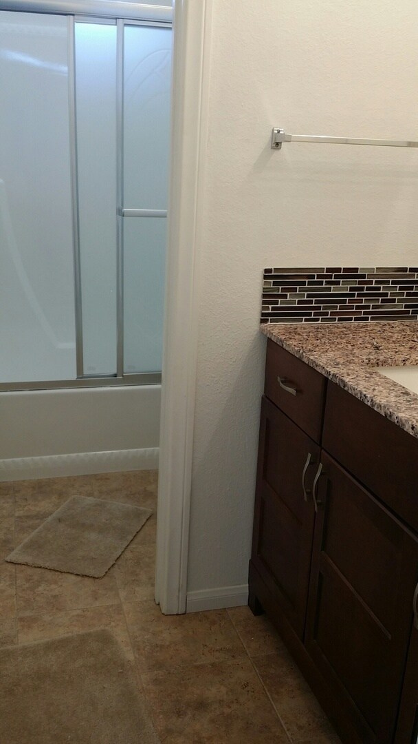 Building Photo - UTC Duplex 1475 Sq Ft 3 bedroom 1.5 ba woo...