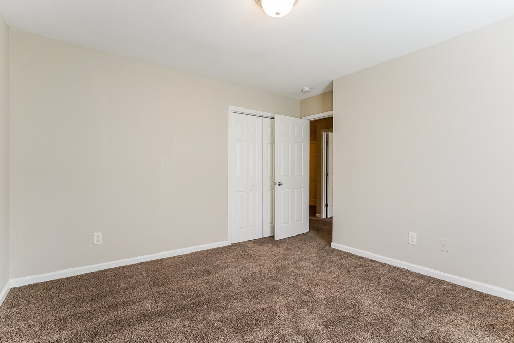 Building Photo - 610 Crosstie St