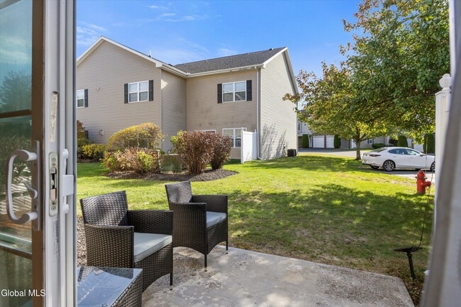 Building Photo - 401 Avalon Pl