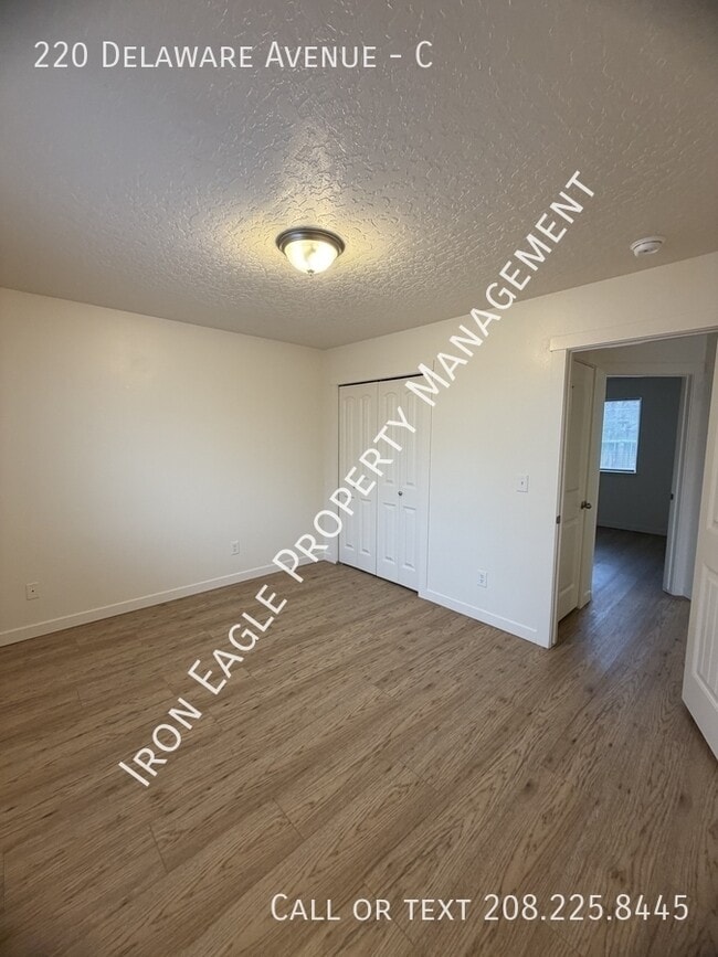 Building Photo - 220 Delaware Ave