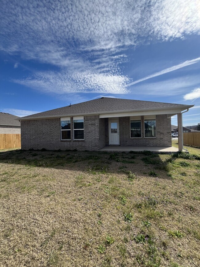 Building Photo - 573 Arizona St