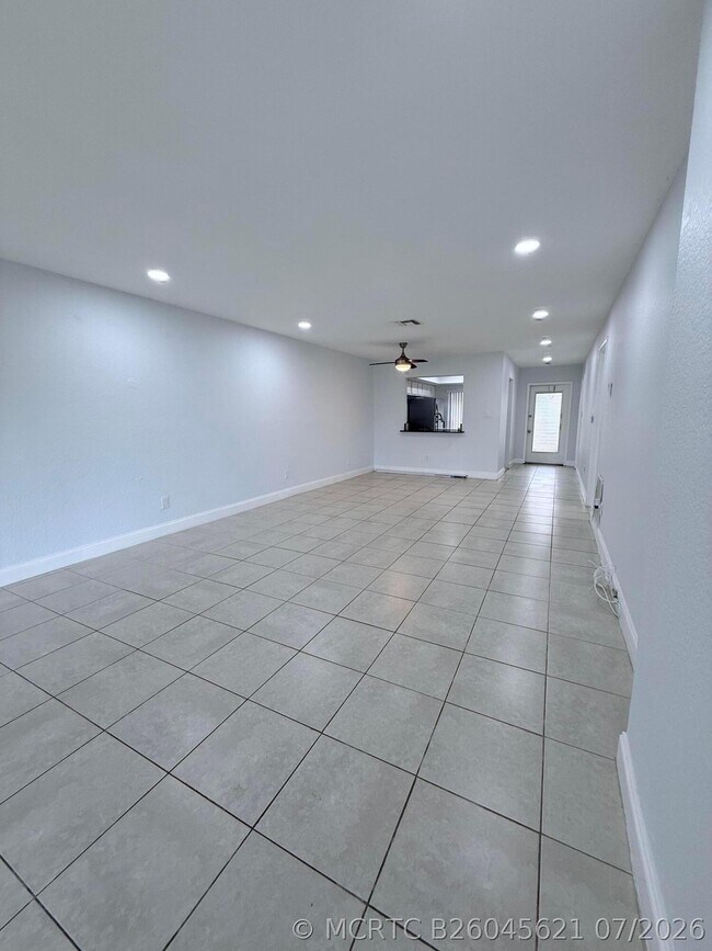 Building Photo - 9640 Oakburst Ln