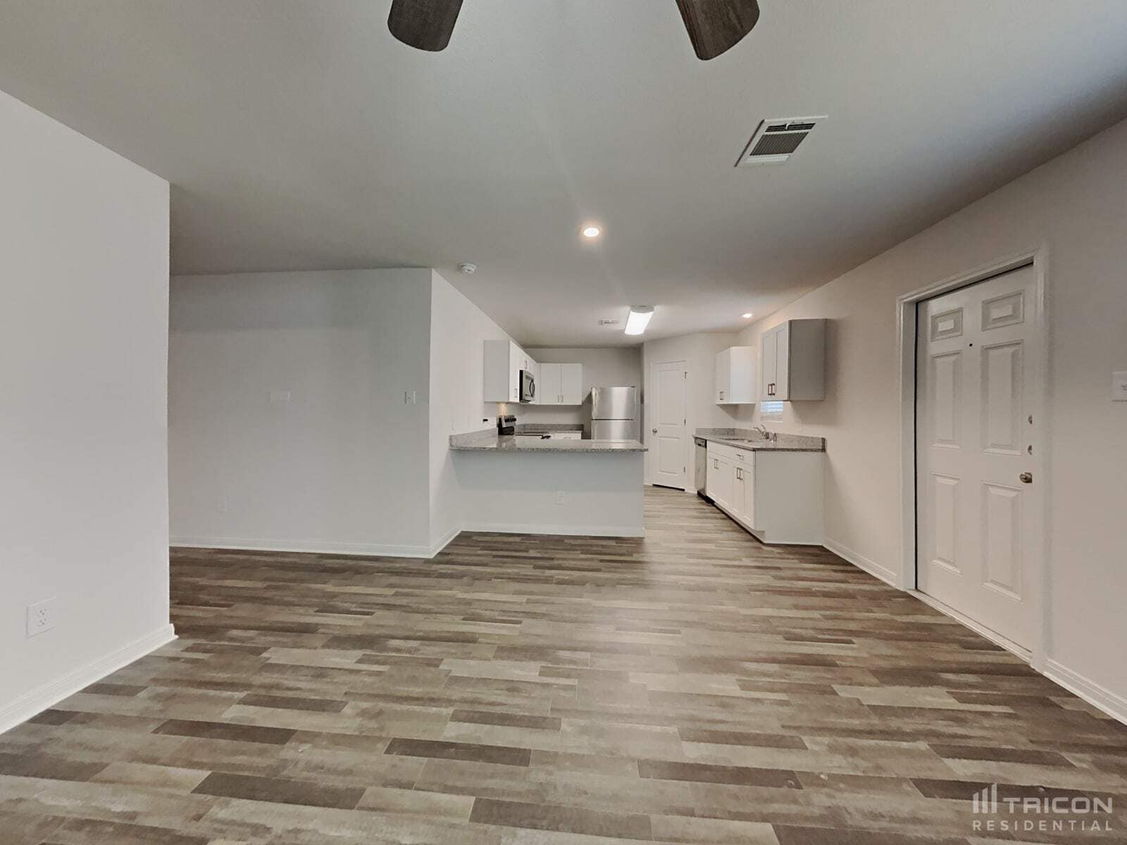 Building Photo - 15680 Del Norte Dr