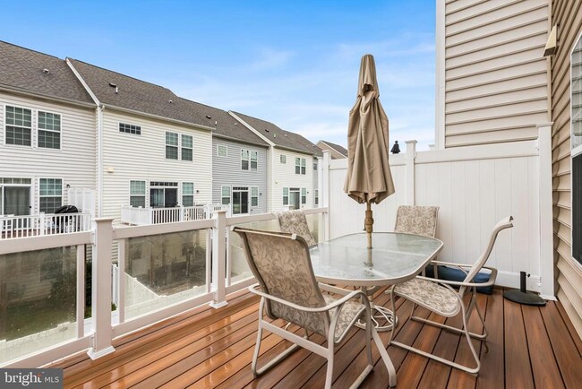 Building Photo - 5000 Forest Pines Dr