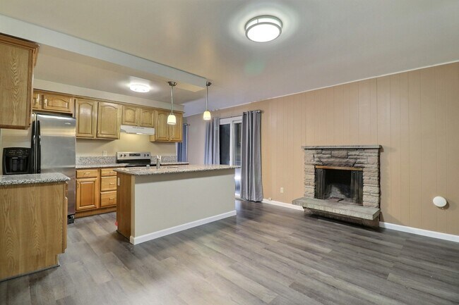 Building Photo - 26804 17th Pl S