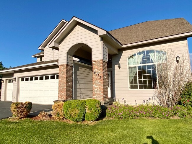 Primary Photo - West Valley Home on a Hill
