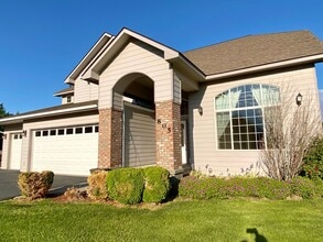 Building Photo - West Valley Home on a Hill