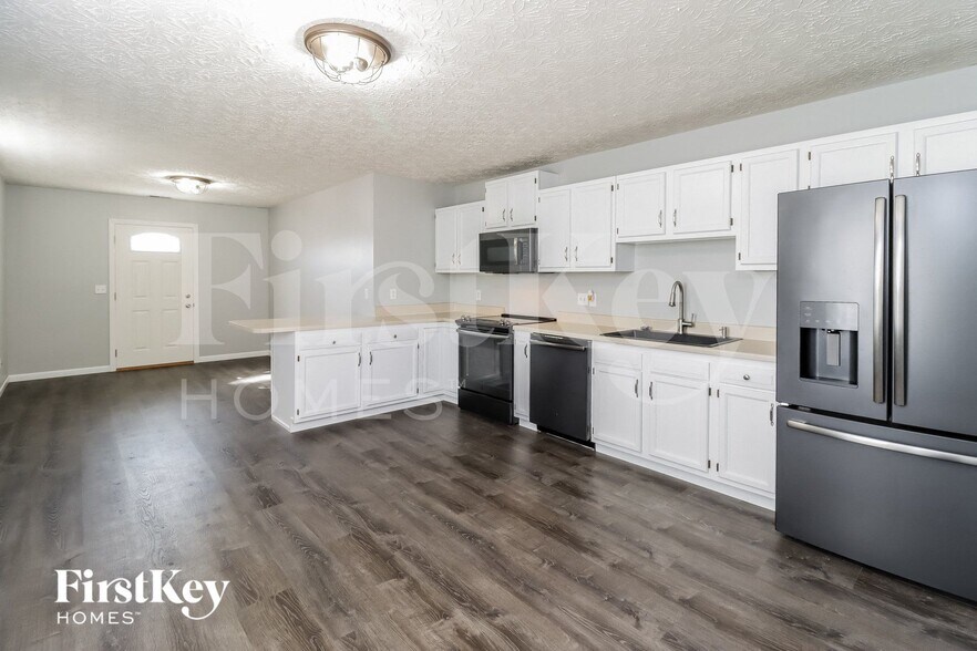 Building Photo - 421 Martin Ave