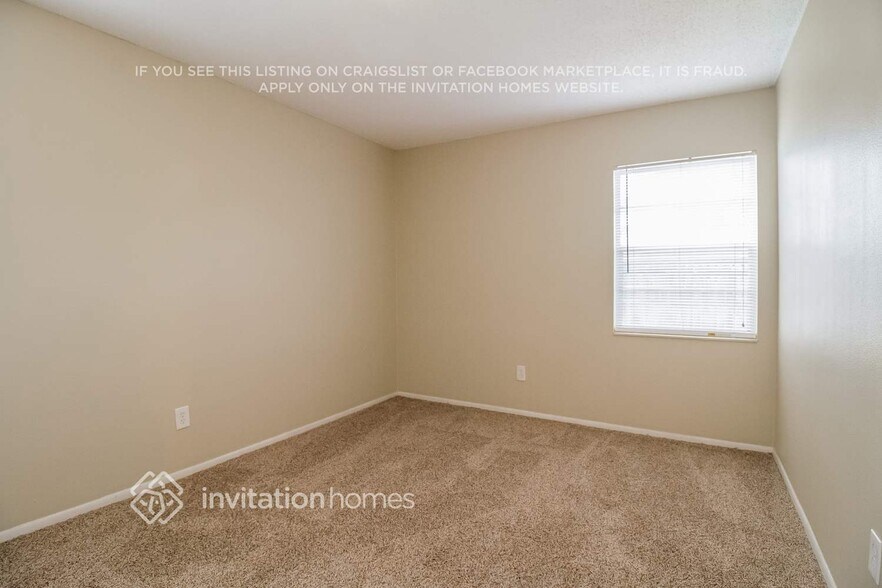 Building Photo - 1542 Canterbury Cir