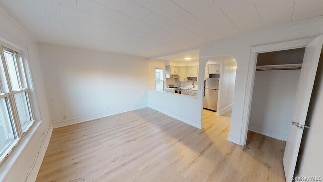 Building Photo - 96-29 72nd Road Unit 2