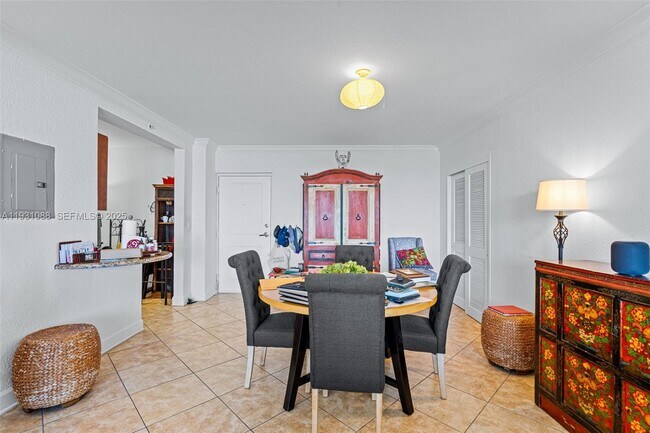 Building Photo - 401 69th St