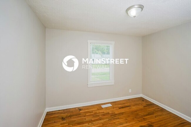Building Photo - 2 Bedroom Pet-Friendly Home in Louisville,...