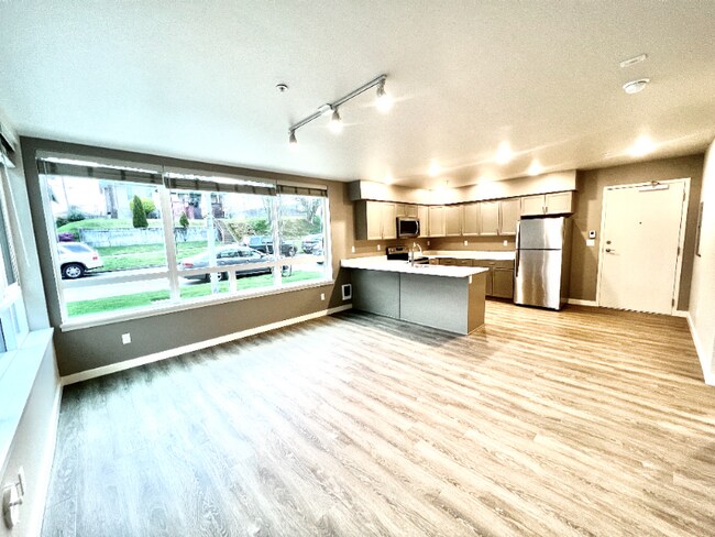 Building Photo - 2330 Yakima Ct