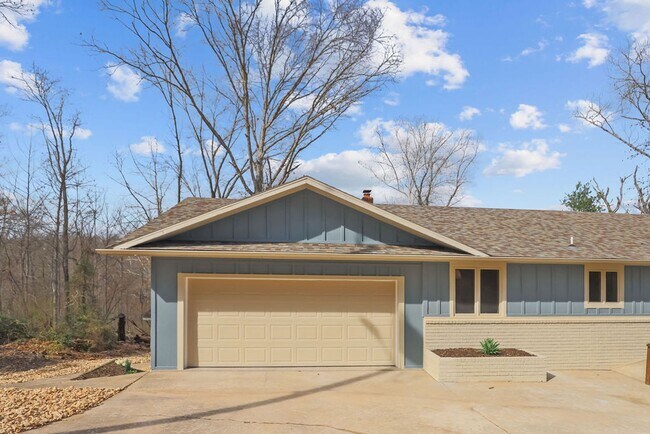 Building Photo - 39 Salen Ln