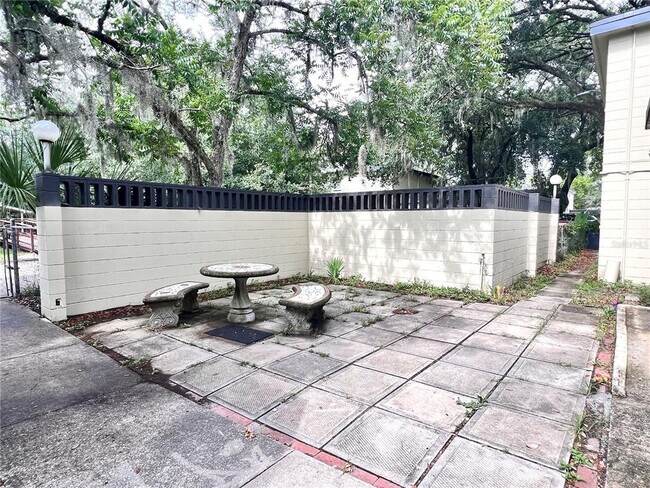 Building Photo - 1309 NW 6th St