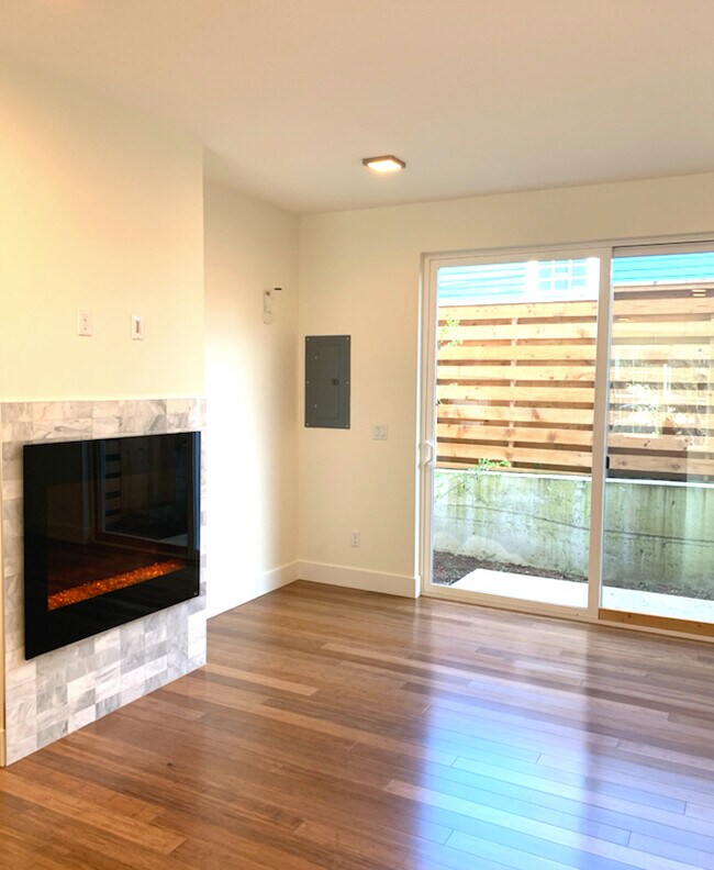 Building Photo - 1377 N Humboldt St