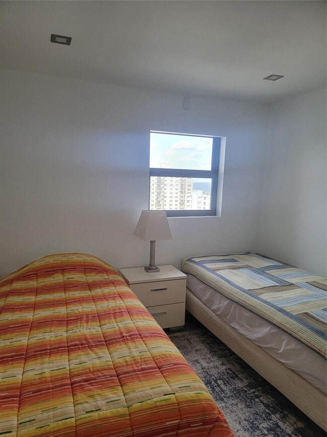 Building Photo - 1500 S Ocean Dr